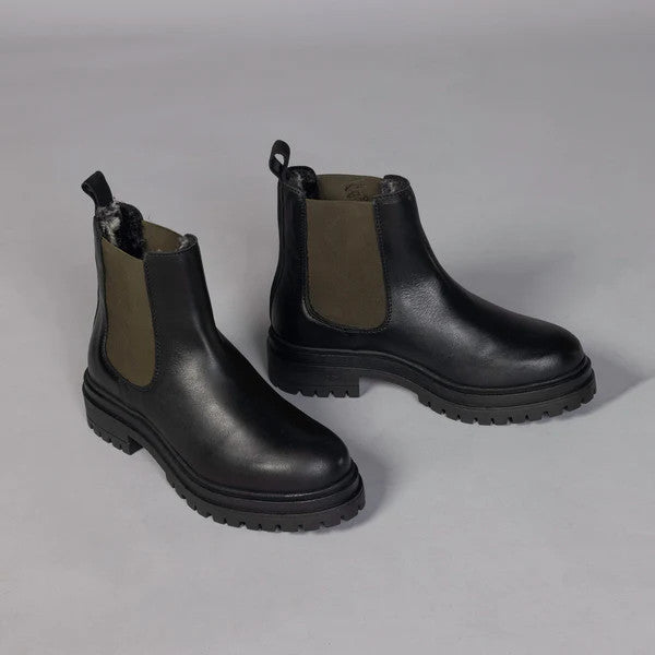 Esska Yolla Black Chunky Leather Boots