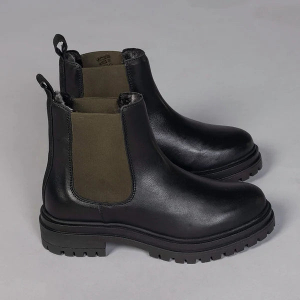 Esska Yolla Black Chunky Leather Boots